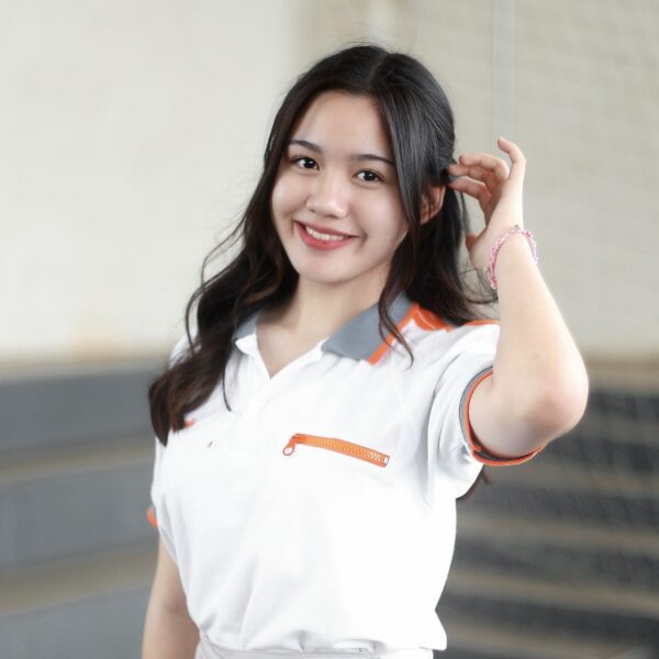 นางสาวณัฏฐธิดา วงศ์เลิศสุวรรณ (นาเดีย)