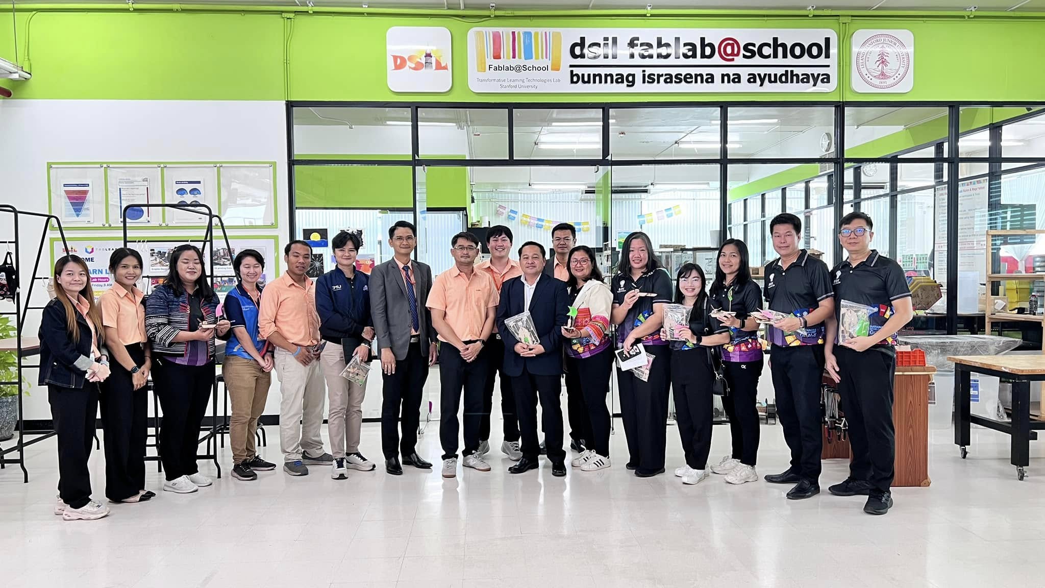 ต้อนรับผู้บริหารและคณะครูจากโรงเรียนบ้านสันกำแพง จังหวัดเชียงใหม่